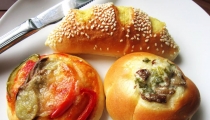 عجينة سريعه بالذنجان والكوسا 