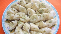 حلاوة المزينة بالفستق