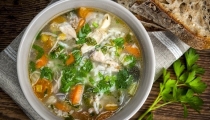 شوربة الخضار بالشعرية