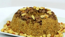 أرز باللحمة والمكسرات