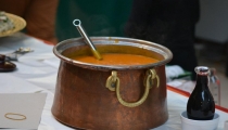 شوربة بنكهات الشرق والغرب