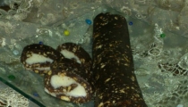 كعكة الشوكولاطه المحشوه