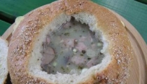 شوربة القمح أو الحب بالطماطم  