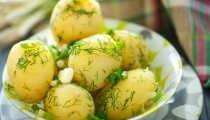 سلطة البطاطا الشهية