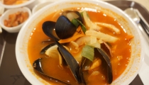 شوربة ثمار البحر والصدف
