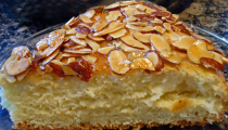 بخطوات سهلة وبسيطة حضري كعكة اللوز 