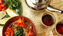 اكلة شعبيية ...فول بالبندورة