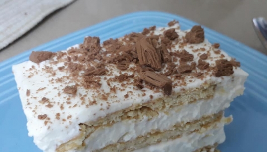 كعكة الجبنة والبسكوت 
