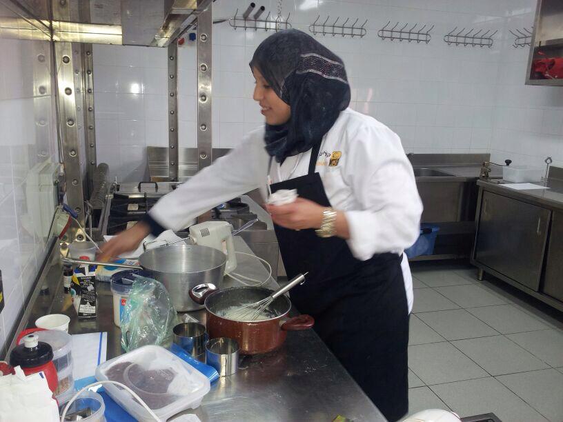 كلية كوليناري تكشف مهاراتها بمسابقة الشيف الفلسطيني لأفضل طبق
