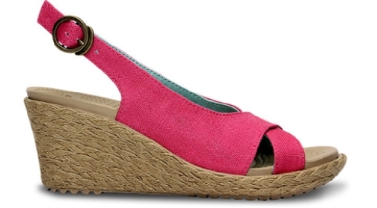 تصاميم وموديلات جديدة من crocs من مجموعة ربيع صيف 2013