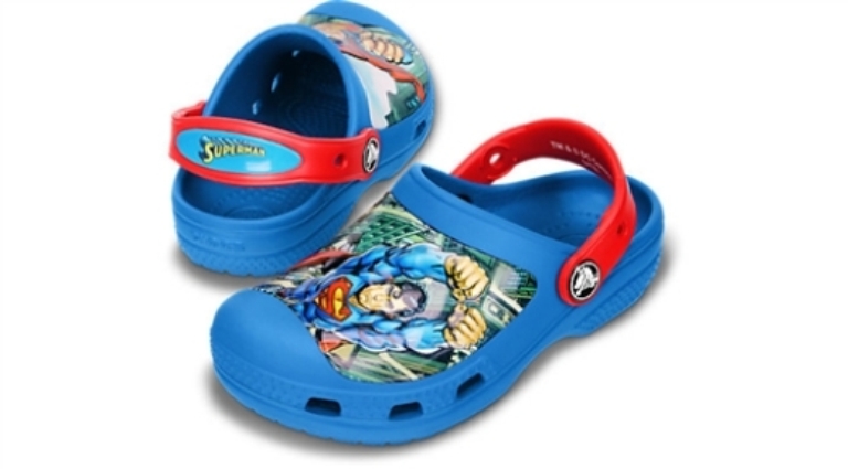 تصاميم وموديلات جديدة من crocs من مجموعة ربيع صيف 2013