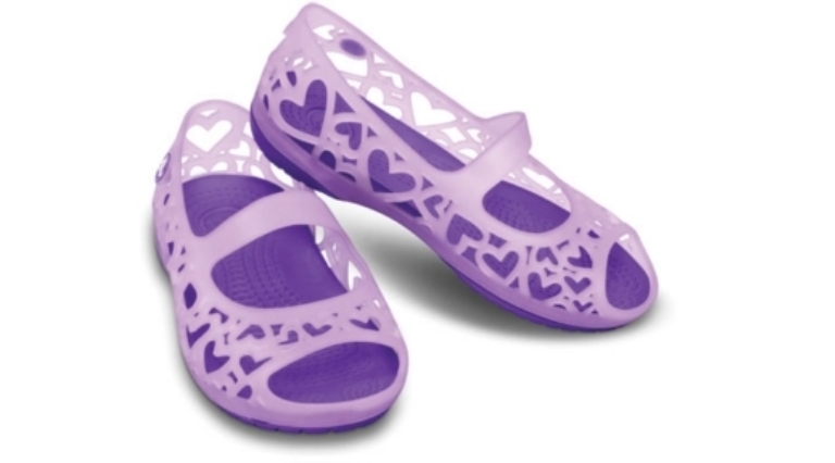 تصاميم وموديلات جديدة من crocs من مجموعة ربيع صيف 2013