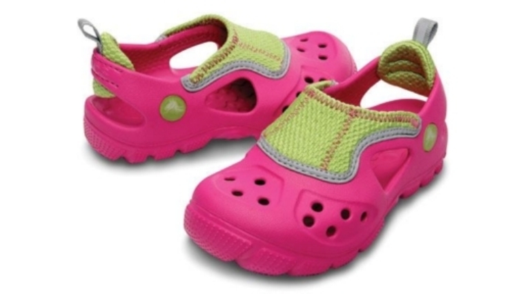 تصاميم وموديلات جديدة من crocs من مجموعة ربيع صيف 2013